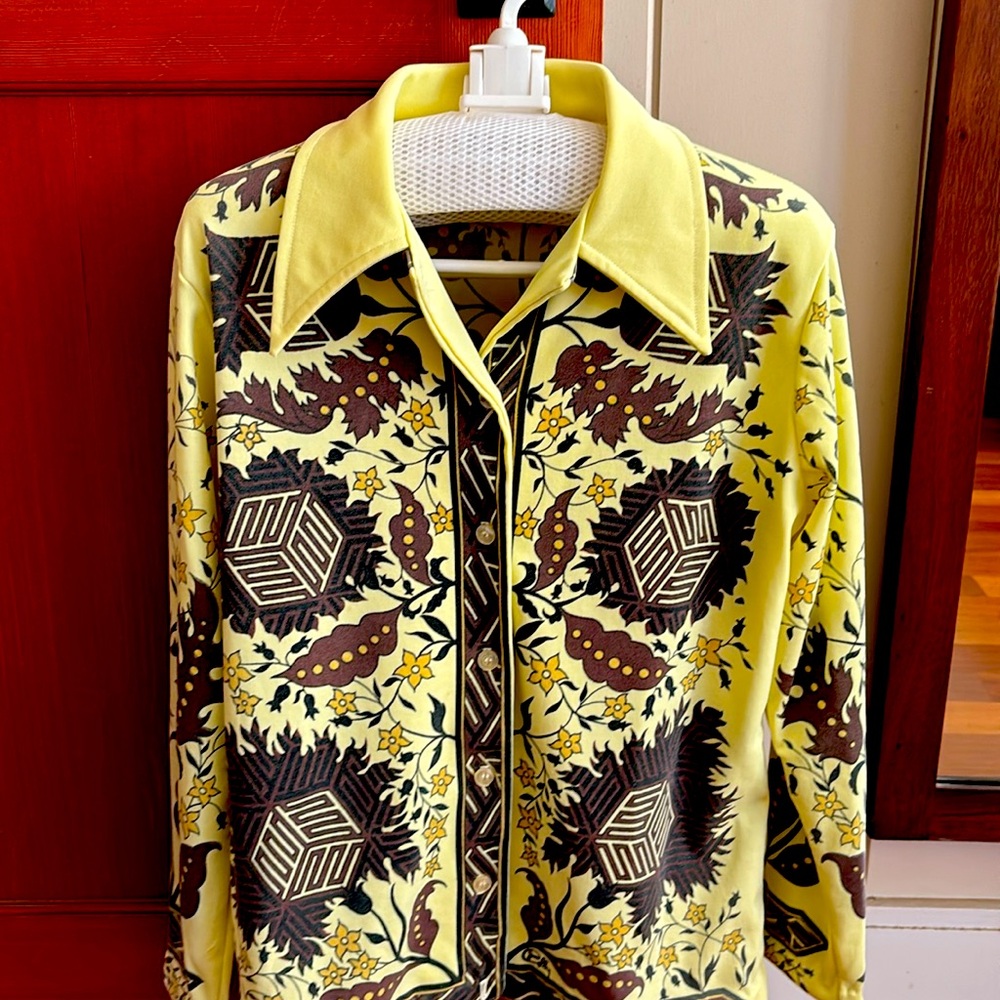 Vintage blouse from 70's.  Style is cool and hip!